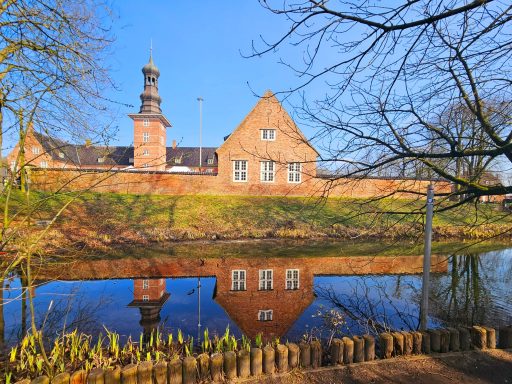 Schloss vor Husum, Krokusblütenfest